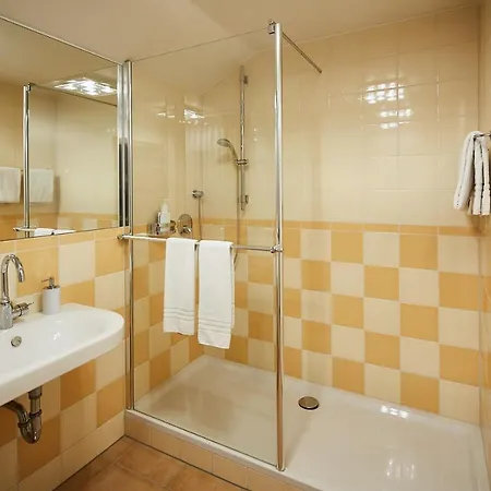 Guest house & Cramer 3*