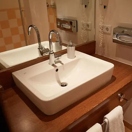 & Cramer Guest house