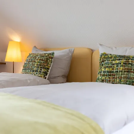 Guest house & Cramer Warstein