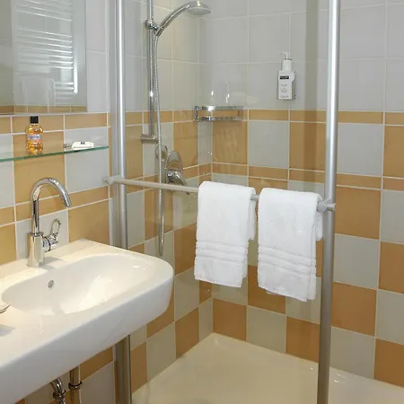 Guest house & Cramer