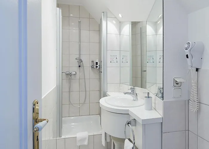 & Cramer Pensión 3*