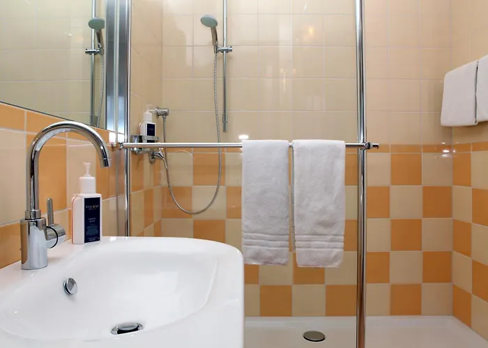 Pensión & Cramer Warstein